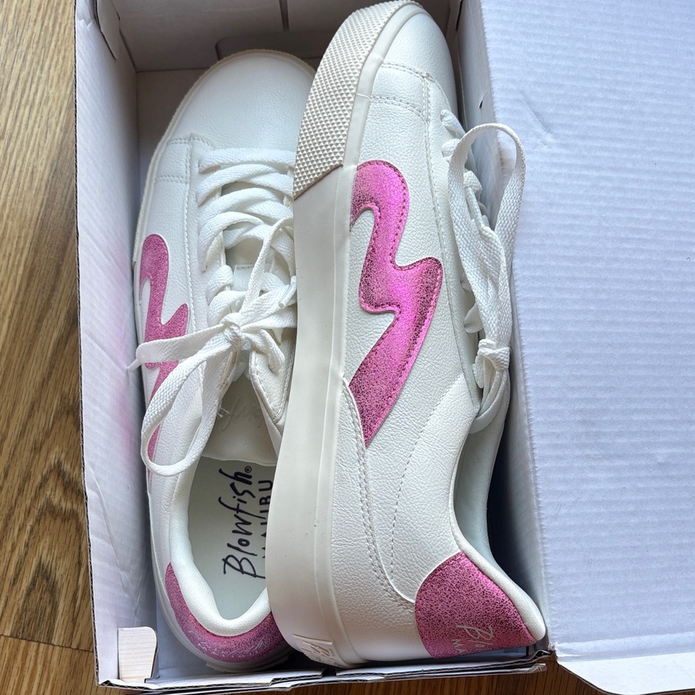 Blowfish Women's Sneakers in White and Pink